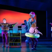 « The Reservoir », écrit par Jake Brasch et mis en scène par Shelley Butler, présenté en avant-première mondiale à l'Alliance Theatre d'Atlanta, a remporté le concours annuel du Jewish Plays Project. (Jerry Mooney via la JTA)