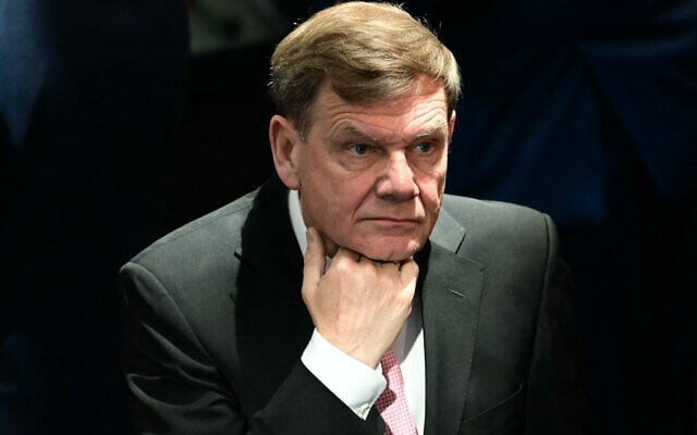 Johann Wadephul, ministre allemand des Affaires étrangères désigné, réagit lors d'une séance au Bundestag (chambre basse du Parlement) à Berlin, le 6 mai 2025, avant le vote pour élire le prochain chancelier du pays. (Crédit : Tobias SCHWARZ / AFP)