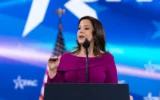 Elise Stefanik prend la parole lors de la Conservative Political Action Conference (CPAC), le 22 février 2025, à Oxon Hill, dans le Maryland. (Crédit : AP Photo/Jose Luis Magana)