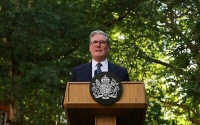 Le Premier ministre britannique Keir Starmer prend la parole lors d'une réception à l'issue du sommet Royaume-Uni-UE, à Londres, lundi 19 mai 2025. (Hannah McKay/Pool via AP)