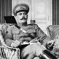 Une photo datant des années 1920 du capitaine Arthur Carlos de Barros Basto avant d'être déchu de son grade militaire. (Crédit : Autorisation)