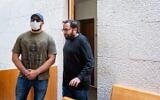 Jonatan Urich, arrêté dans le cadre de l'enquête dite du Qatargate, arrive pour une audience à la Cour suprême, à Jérusalem, le 9 mai 2025. (Chaim Goldberg/ Flash90)