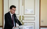 Le ministre français chargé de l'Enseignement supérieur, Philippe Baptiste, à l'occasion du lancement d'un programme de recherche sur l'antisémitisme dans les établissements d'enseignement supérieur, le 29 avril 2025. (Crédit : X / Philippe Baptiste / utilisée conformément à l'article 27a de la loi sur le droit d'auteur)