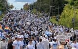 Marche annuelle « Walk with Israel » à Toronto, le 25 mai 2025. (Crédit : X / @marilynnefriedm / utilisée conformément à l'article 27a de la loi sur le droit d'auteur)