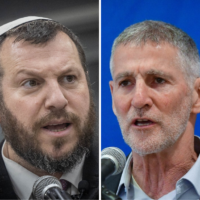 (À gauche) Le ministre du Patrimoine, Amichaï Eliyahu, s'exprimant lors des funérailles de Matan Elmaliach, victime du terrorisme, au cimetière de Maale Adumim, le 22 février 2024. (Crédit : Chaïm Goldberg/Flash90) ; (À droite) Le président du parti Les Démocrates, Yair Golan, tient une conférence de presse à Tel Aviv, le 20 mai 2025. (Crédit : Avshalom Sassoni/Flash90)