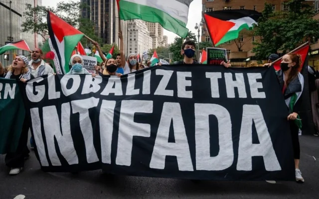 Une manifestation anti-Israël menée par Within Our Lifetime, à Manhattan, le 17 septembre 2021. (Crédit : Luke Tress)