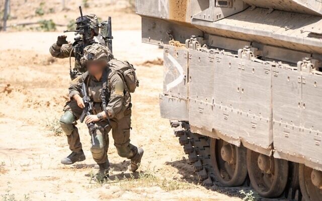 Illustration : Des soldats de Tsahal en opération dans la bande de Gaza le 11 juin 2025. (Crédit : Tsahal) Illustration : Des soldats de Tsahal en opération dans la bande de Gaza le 11 juin 2025. (Crédit : Tsahal)
