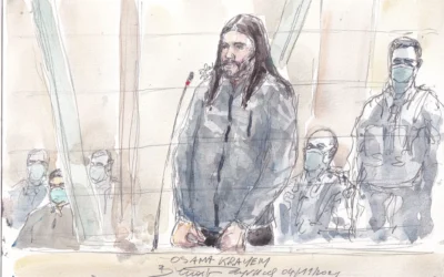 Portrait-robot d’Osama Krayem, lors de son procès pour les attentats du 13 novembre 2015, dans la salle temporaire du Palais de justice de Paris, réalisé le 4 novembre 2021. (Crédit : Benoit Peyrucq / AFP)
