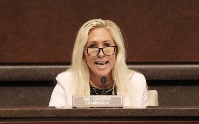 La représentante américaine Marjorie Taylor Greene, républicaine de Géorgie, s'exprimant lors d'une audience, au Capitole, à Washington, le 7 mai 2025. (Crédit : Oliver Contreras/AFP)