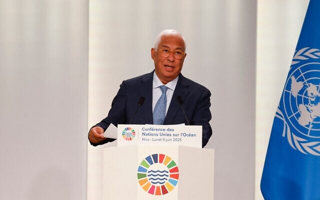 Le président du Conseil européen, Antonio Costa, s'adressant à la séance d'ouverture de la troisième Conférence des Nations unies sur les océans (UNOC3), dans la ville de Nice, sur la Côte d'Azur, le 9 juin 2025. (Crédit : Ludovic Marin/AFP)