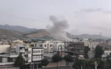 Cette photo publiée par la chaîne Telegram officielle du Corps des gardiens de la révolution islamique (CGRI) iranien, Sepah News, le 13 juin 2025, montre de la fumée s'élevant d'un site apparemment visé par une frappe israélienne dans la capitale iranienne, Téhéran, tôt dans la matinée. (Crédit : SEPAH NEWS / AFP)