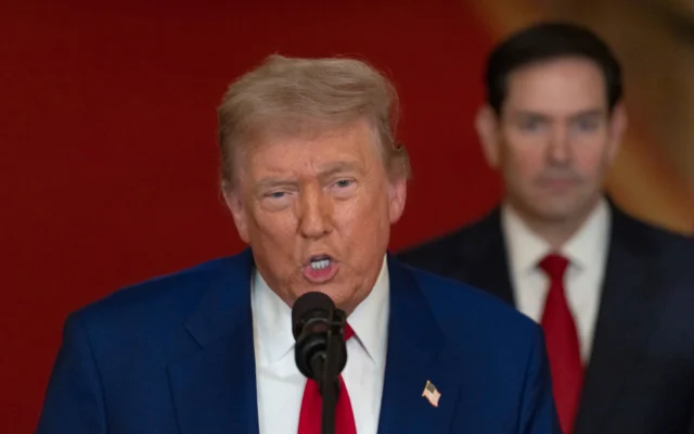 Le président américain Donald Trump s'exprime depuis la salle Est de la Maison Blanche à Washington, le 21 juin 2025. (Crédit : Carlos Barria/Pool via AP)