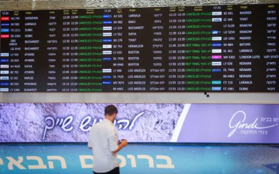 L'aéroport Ben Gurion, près de Tel Aviv, presque désert après l'annulation de tous les vols suite à l'attaque israélienne contre l'Iran, le 13 juin 2025. (Crédit : Roy Alima/Flash90)