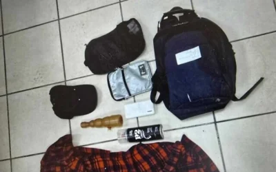 Quelques effets personnels d'un homme originaire de Jérusalem-Est soupçonné d'avoir agi pour le compte de l'Iran, dans une image publiée le 3 juin 2025. (Police israélienne)