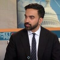 Capture d'écran de la vidéo du vainqueur de la primaire démocrate pour la mairie de New York, Zohran Mamdani, lors d'une interview dans l'émission "Meet the press" de NBC, le 29 juin 2025. (NBC : utilisé conformément à la clause 27a de la Loi sur le droit d'auteur)