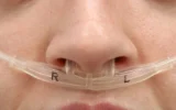 Un appareil de l'Institut Weizmann pour identifier les « empreintes digitales » respiratoires. (Ofer Perl/Institut Weizmann)