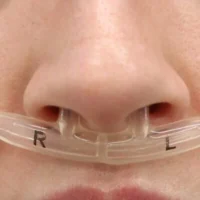 Un appareil de l'Institut Weizmann pour identifier les « empreintes digitales » respiratoires. (Ofer Perl/Institut Weizmann)