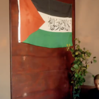 Vue du Jerusalem Coffee House à Oakland, en Californie, tirée d'une vidéo publiée sur les réseaux sociaux en mars 2024. (Capture d'écran)