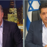 Piers Morgan débat avec le ministre de la Diaspora Avichai Chikli dans l'émission « Piers Morgan Uncensored », le 24 juin 2025. (Crédit : Screenshot/YouTube ; utilisé conformément à l'article 27a de la loi sur le droit d'auteur)