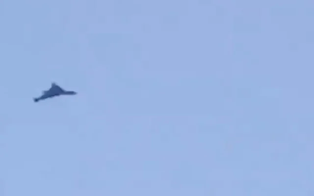 Un drone iranien, apparemment en route vers Israël, est aperçu au-dessus de l'Irak, le 13 juin 2025. (Capture d'écran)
