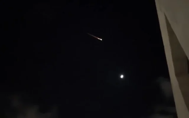 Interception d'un missile balistique des Houthis, le 2 juin 2025. (Crédit : Capture d'écran : X)