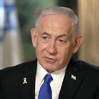 Le Premier ministre Benjamin Netanyahu s'adresse à Mark Levin, de Fox News, lors d'une interview d'une heure diffusée le 12 juillet 2025. (Capture d'écran)