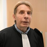 Olivier Pardo, avocat français, arrive au tribunal de grande instance de Paris, le 4 novembre 2022. (Crédit : Emmanuel DUNAND / AFP)