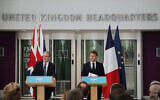 Le Premier ministre britannique Keir Starmer et le président français Emmanuel Macron lors d'une conférence de presse conjointe après une réunion de la Coalition des volontaires sur une base militaire au quartier général de Northwood, au nord-ouest de Londres, le 10 juillet 2025. (Crédit : Ludovic MARIN / POOL / AFP)