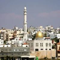 Vue de la ville palestinienne de Taybeh, en Cisjordanie. Le 7 juillet 2005. (Crédit : Moshe Shai/FLASH90)