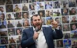 Le ministre du Patrimoine Amichay Eliyahu s'exprime lors d'une manifestation contre l'accord sur les otages avec le Hamas, à Jérusalem, le 18 janvier 2025. (Crédit : Chaim Goldberg/Flash90)