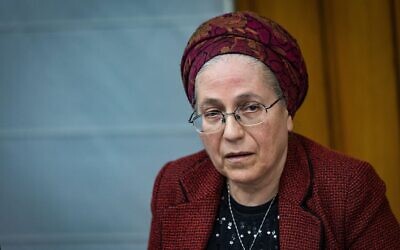 Le ministre des Implantations et des Missions nationales Orit Strock assiste à une réunion de la faction HaTzionout HaDatit à la Knesset à Jérusalem, le 27 janvier 2025. (Crédit : Chaim Goldberg / Flash90)