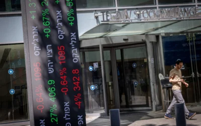 La bourse de Tel Aviv vue le 28 avril 2025. (Crédit : Miriam Alster/FLASH90)