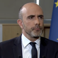 Nicolas Lerner, chef des services secrets français (DGSE), s'exprime devant la chaîne française LCI, le 8 juillet 2025. (Capture d'écran : LCI via X)