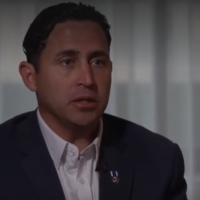 Anthony Aguilar, ancien travailleur humanitaire de la Fondation humanitaire pour Gaza, dans une interview accordée à la BBC, diffusée le 25 juillet 2025. (Capture d'écran/BBC)