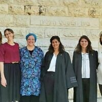 Un groupe de femmes étudiantes de la Torah demande à la Haute Cour de Justice d'être autorisées à passer les tests rabbiniques administrés par le Grand Rabbinat dans une image de 2019. (Autorisation, ITIM)