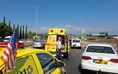 Les ambulances du Magen David Adom sur les lieux d'un accident de voiture sur la route 57 dans le centre d'Israël, le 24 juillet 2025. Illustration (Crédit : Magen David Adom)