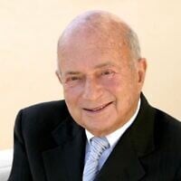 S. Daniel Abraham est décédé le 29 juin 2025 à l’âge de 100 ans. (Crédit : S. Daniel Abraham Center for Middle East Peace)