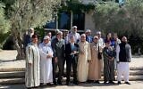 Une délégation d'imams et de dirigeants de la communauté musulmane de France, d'Italie, des Pays-Bas et du Royaume-Uni rencontrant le président Isaac Herzog, à la résidence présidentielle, à Jérusalem, le 7 juillet 2025. (Crédit : Rossella Tercatin/Times of Israel)
