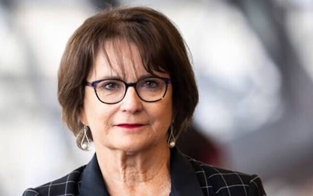 Deborah Lyons, envoyée spéciale du Canada pour la lutte contre l'antisémitisme, sur une photo non datée. (Crédit : Gouvernement du Canada via JTA)