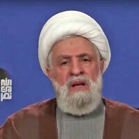 Le secrétaire général du Hezbollah, Naim Qassem, prononce un discours télévisé le 14 décembre 2024. (Capture d'écran/ Press TV)