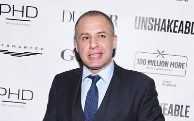 Ronn Torossian assiste à la célébration de l'anniversaire de Tony Robbins et au lancement d'un livre le 27 février 2017 à New York. (Dave Kotinsky/Getty Images pour DuJour/AFP) Ronn Torossian assiste à la célébration de l'anniversaire de Tony Robbins et au lancement d'un livre le 27 février 2017 à New York. (Dave Kotinsky/Getty Images pour DuJour/AFP)