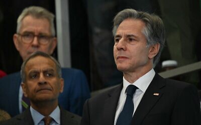 Le secrétaire d'État américain sortant, Antony Blinken, faisant ses adieux au personnel du département d'État, à Washington, le 17 janvier 2025. (Crédit : Andrew Caballero-Reynolds/AFP)
