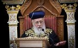 Le chef spirituel du parti Shas, le rabbin Yitzhak Yosef, lors d'un enseignement hebdomadaire, à la synagogue Yazdim, à Jérusalem, le 7 juin 2025. (Crédit : Chaïm Goldberg/FLASH90)