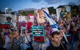 Des manifestants participent à un rassemblement contre la guerre à Gaza à Tel Aviv le 31 juillet 2025. (Crédit : Erik Marmor/Flash90)