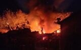 Une frappe de drone russe sur la synagogue Nachlas Eliezer dans le quartier de Peresyp, à Odessa, en Ukraine, le 4 août 2025, a causé d'importants dégâts au bâtiment. (Crédit : Rabbin Pinchas Goldschmidt/X)