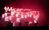 Illustration : Le groupe britannique Massive Attack sur scène lors de la 20ᵉ édition du festival Rock en Seine, à Saint-Cloud, près de Paris, le 24 août 2024. (Crédit : Anna Kurth/AFP)