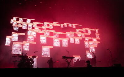 Illustration : Le groupe britannique Massive Attack sur scène lors de la 20ᵉ édition du festival Rock en Seine, à Saint-Cloud, près de Paris, le 24 août 2024. (Crédit : Anna Kurth/AFP) Illustration : Le groupe britannique Massive Attack sur scène lors de la 20ᵉ édition du festival Rock en Seine, à Saint-Cloud, près de Paris, le 24 août 2024. (Crédit : Anna Kurth/AFP)