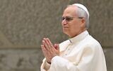 Le pape Léon XIV, lors de son audience hebdomadaire, dans la salle Paul VI, au Vatican, le 20 août 2025. (Crédit : Alberto Pizzoli/AFP)