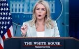 La porte-parole de la Maison Blanche, Karoline Leavitt, lors d'un point presse, dans la salle Brady de la Maison Blanche, à Washington, le 9 septembre 2025. (Crédit : Saul Loeb/AFP)