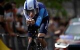 Le coureur américain Matthew Riccitello, membre de l'équipe Israel Premier Tech, lors de la 18ᵉ étape de La Vuelta a España, une boucle contre la montre de 26 km de Valladolid, à Valladolid, le 11 septembre 2025. (Crédit : Miguel Riopa/AFP)